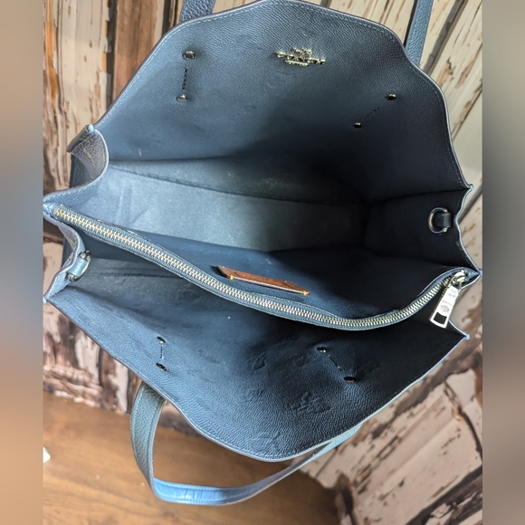 Coach Charlie Carry all and wallet set - Picture 5 of 16